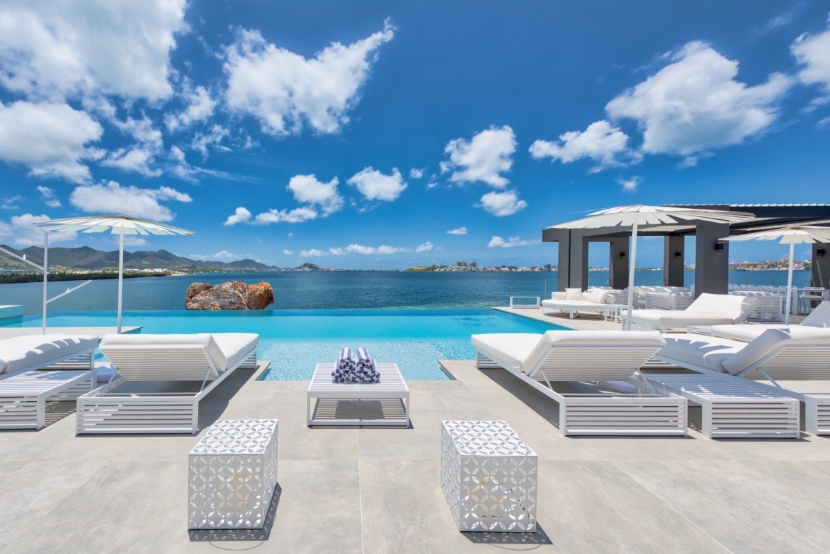 10 Best Places to Vacation for Thanksgiving 2025 (Private Mansions and Luxury Villas Included) 7 Villa Mirabelle St Martin
